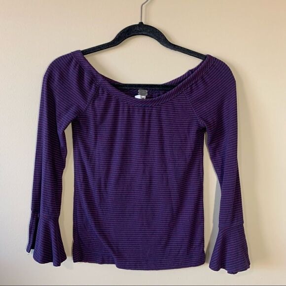 ✨ We the Free Blue Red Striped Off the Shoulder Top - Picture 1 of 6